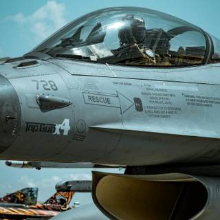 Fighter pilot iPhone wallpaper