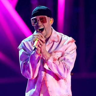 Bad Bunny pink desktop wallpaper