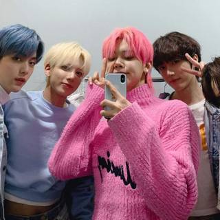 TXT logo desktop wallpaper