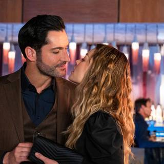 Deckerstar wallpaper