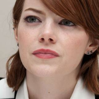Emma Stone iPhone wallpaper