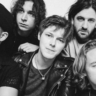 Friday Pilots Club wallpaper