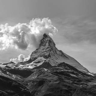 Black and white 4k iPhone wallpaper