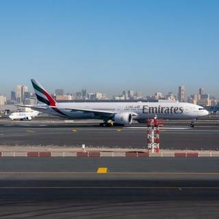 Emirates flight wallpaper