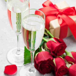 Roses and champagne wallpaper