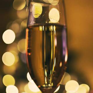 Roses and champagne wallpaper