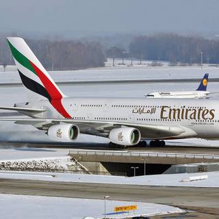 Emirates flight wallpaper