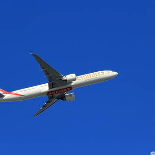 Emirates flight wallpaper