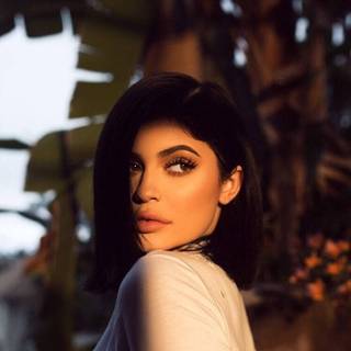Kylie Jenner phone wallpaper