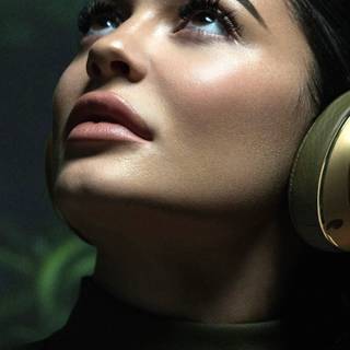 Kylie Jenner phone wallpaper