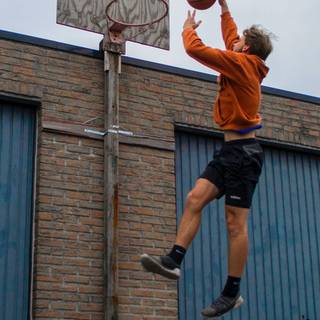 iPhone 11 basketball wallpaper