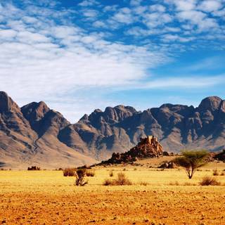 Desert mountains wallpaper