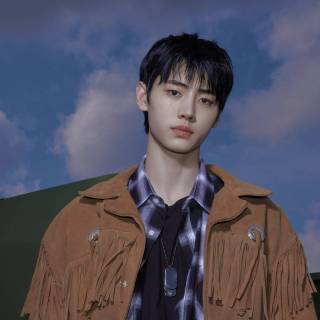 Desktop Sunghoon wallpaper