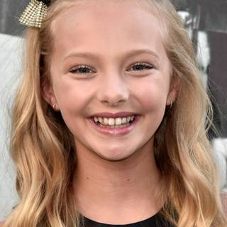 Amiah Miller wallpaper