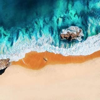 iPhone 13 beach wallpaper