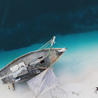 iPhone 13 beach wallpaper