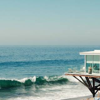 iPhone 13 beach wallpaper