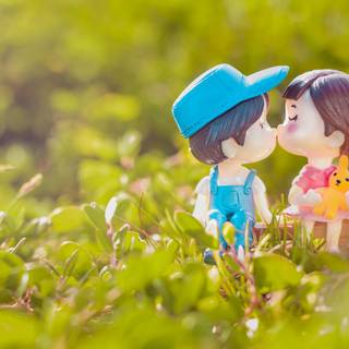 Romantic boy and girl wallpaper