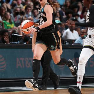 Sabrina Ionescu wallpaper