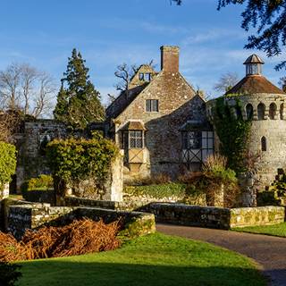 English castle wallpaper