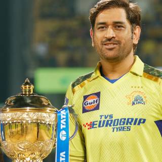 Dhoni trophy wallpaper