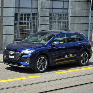 Audi Q4 e-tron wallpaper