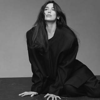 Dua Lipa 2024 wallpaper