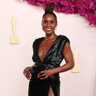 Issa Rae wallpaper