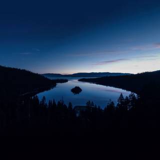 iPhone dark oled 4k wallpaper