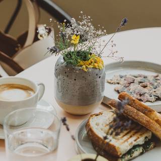 4k breakfast wallpaper