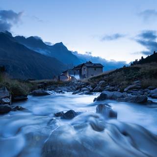 iPhone river wallpaper