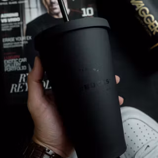 Drink tumbler wallpaper