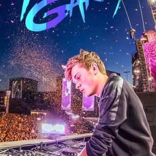 Martin Garrix iPhone wallpaper