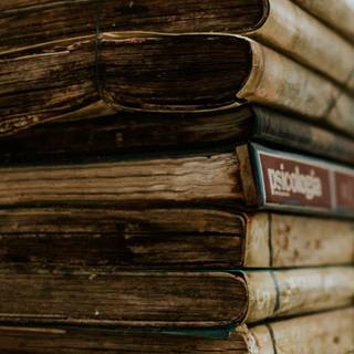 iPhone books wallpaper