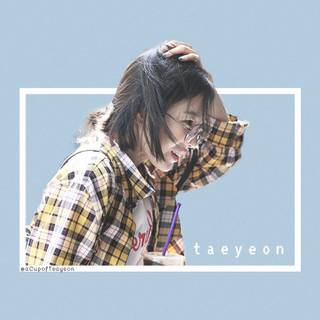 Taeyeon iPhone wallpaper