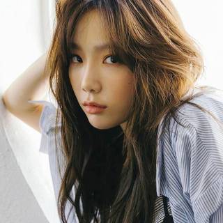 Taeyeon iPhone wallpaper