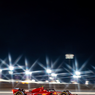 Carlos Sainz iPhone wallpaper
