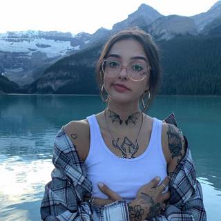 Keaton Belle wallpaper