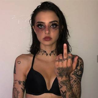 Keaton Belle wallpaper