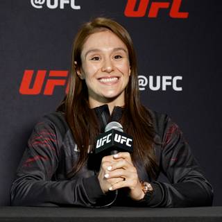 Alexa Grasso wallpaper