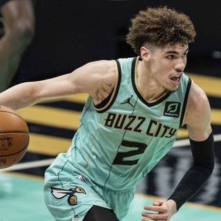 Basketball player 4k desktop wallpaper