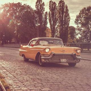 Retro car phone wallpaper