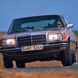 Mercedes-Benz W116 wallpaper