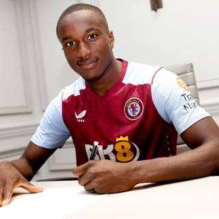 Moussa Diaby wallpaper