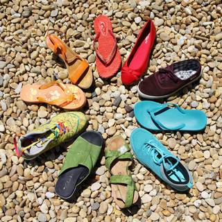 Rainbow shoes wallpaper