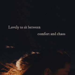 Lizzy McAlpine wallpaper