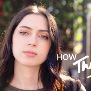 Lizzy McAlpine wallpaper