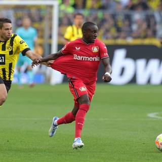 Moussa Diaby wallpaper