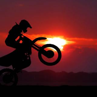 1366x768 motor wallpaper