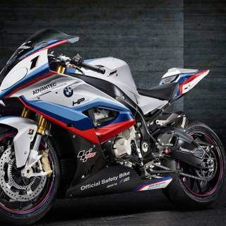 1366x768 motor wallpaper